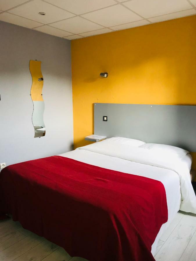 Hotel Le Fecamp Bolbec Exterior photo